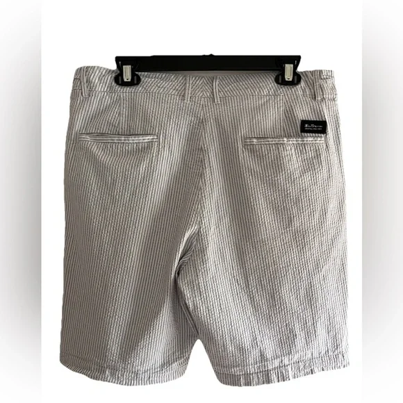 Ben Sherman Mens Seersucker Shorts size 34 Blue White Stripe Stretch Flat Front - Picture 2 of 4